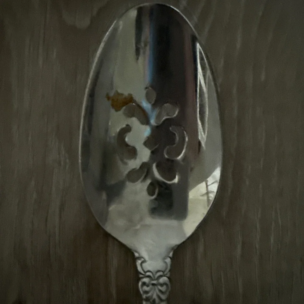 Oneida serving flatware